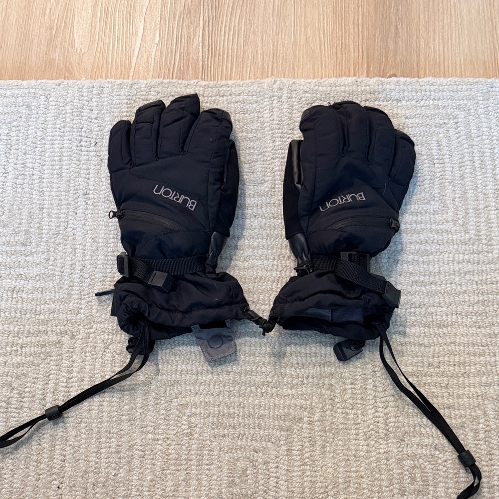 Burton Black Waterproof Snow Gloves with Wrist Cinch Gortex